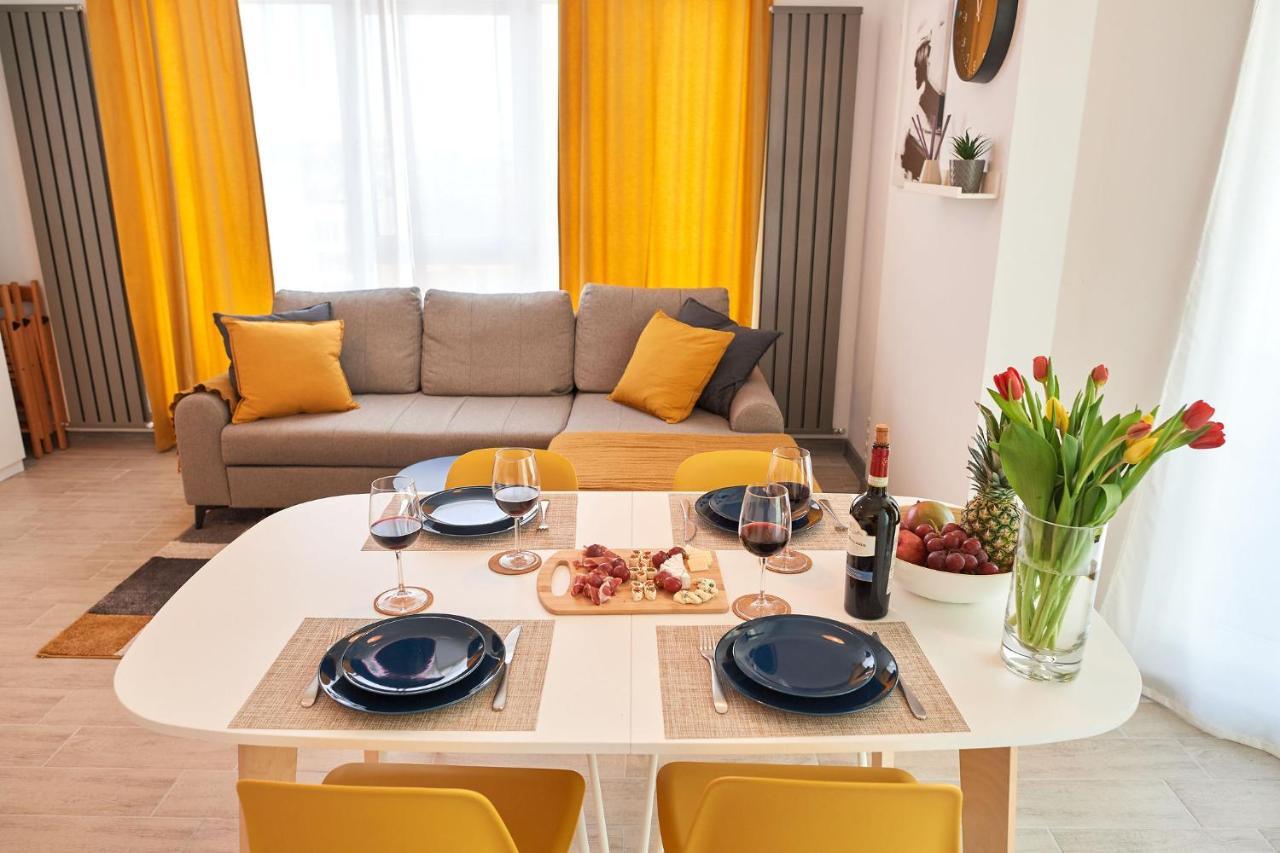 Fineloft Sea View Apartment-Spa N Pools Beach Resort Năvodari Buitenkant foto